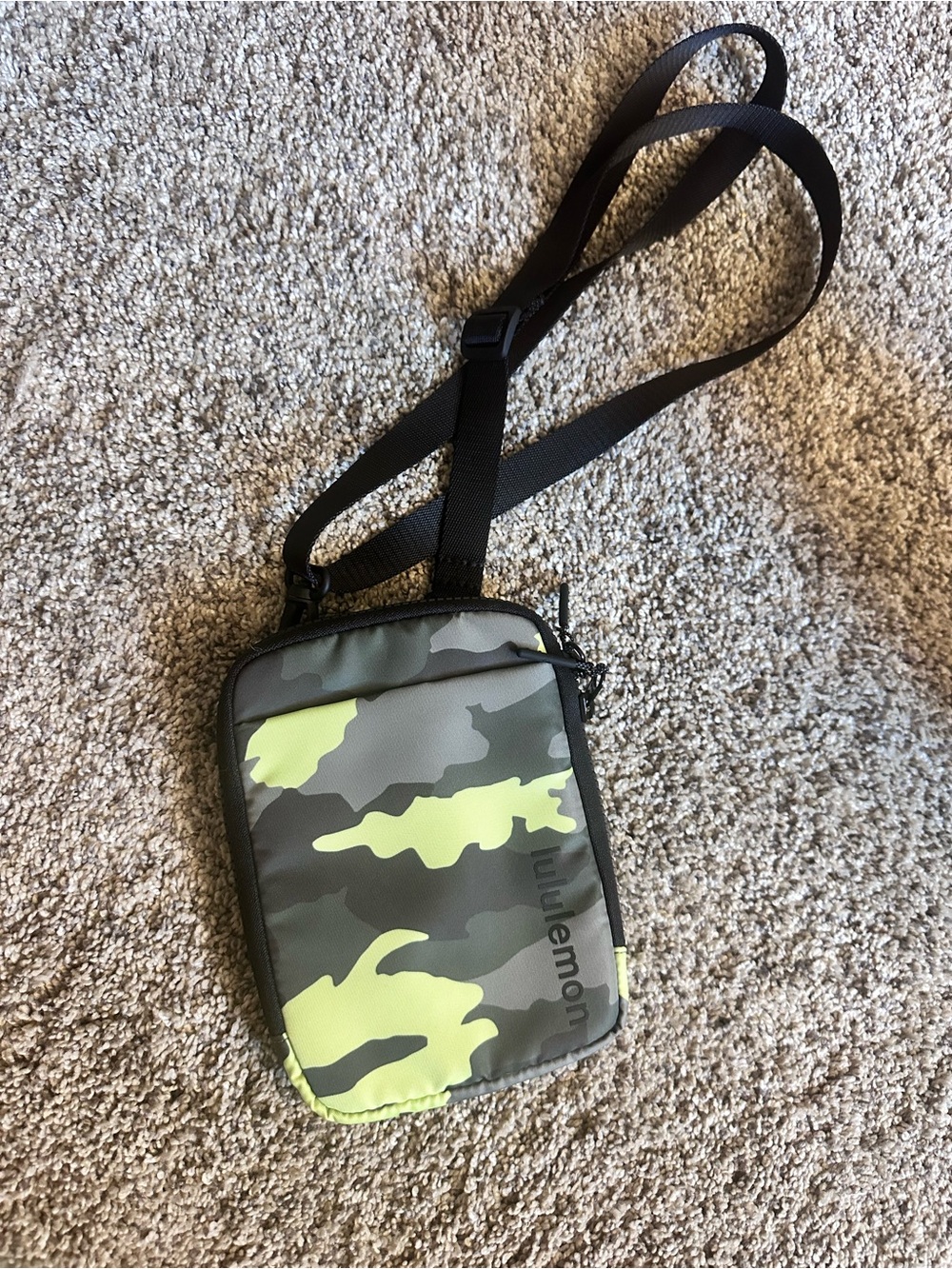 lululemon athletica Camo Crossbody Bag in Green